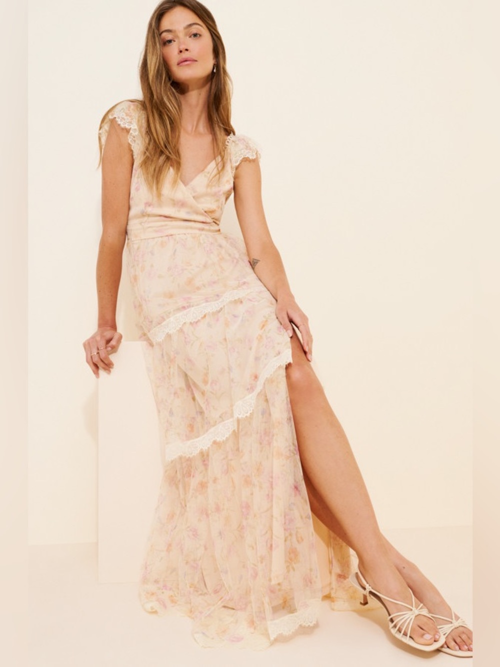 Lulus Lucia Tiered Maxi Dress BNWT - Picture 5 of 5